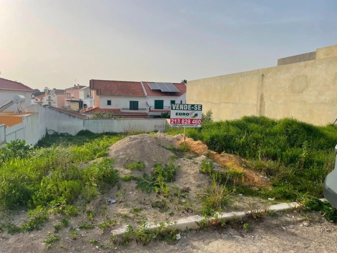 Terreno para Venda em Charneca de Caparica e Sobreda Foto 11