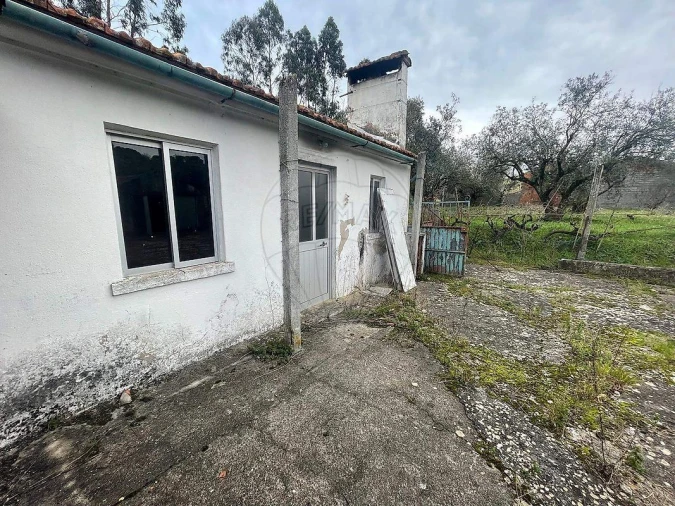 Moradia T2 para Venda em Soure Foto 3