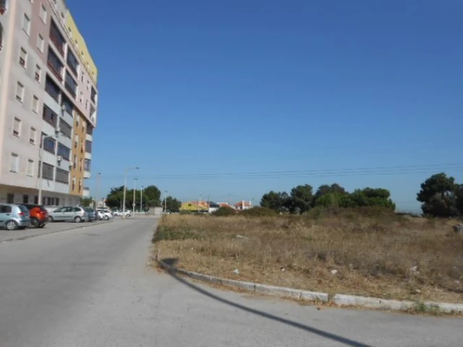 Terreno Misto para Venda em Santo Antonio da Charneca Foto 2