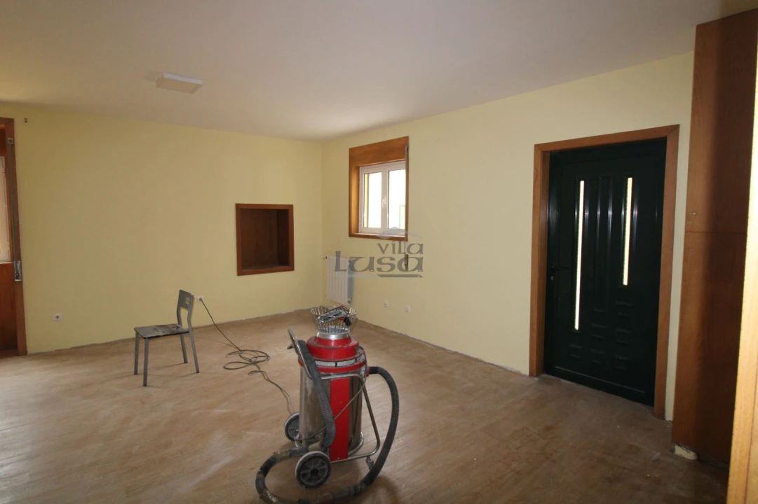 Apartamento T3 para Arrendamento em Santa Marinha e São Pedro da Afurada Foto 2