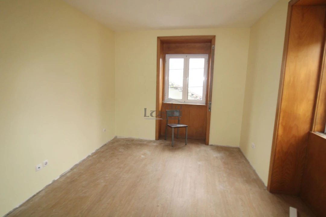 Apartamento T3 para Arrendamento em Santa Marinha e São Pedro da Afurada Foto 14