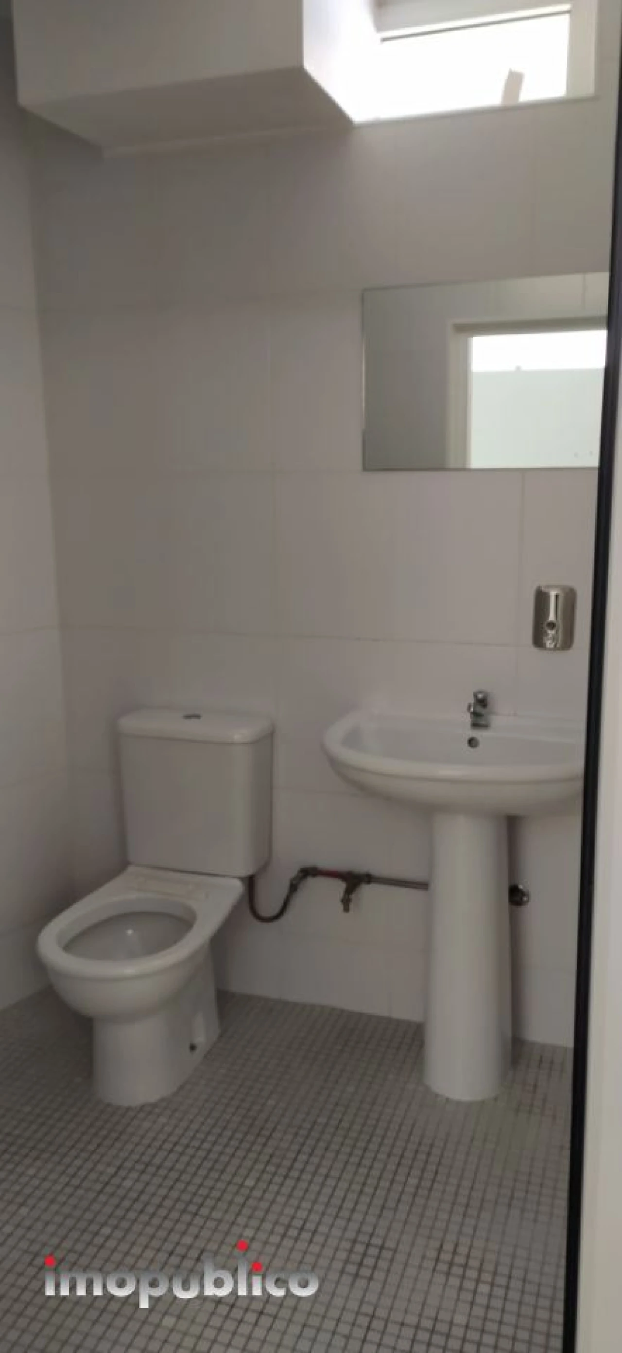 Loja para Arrendamento em Vila Verde e Barbudo Foto 4