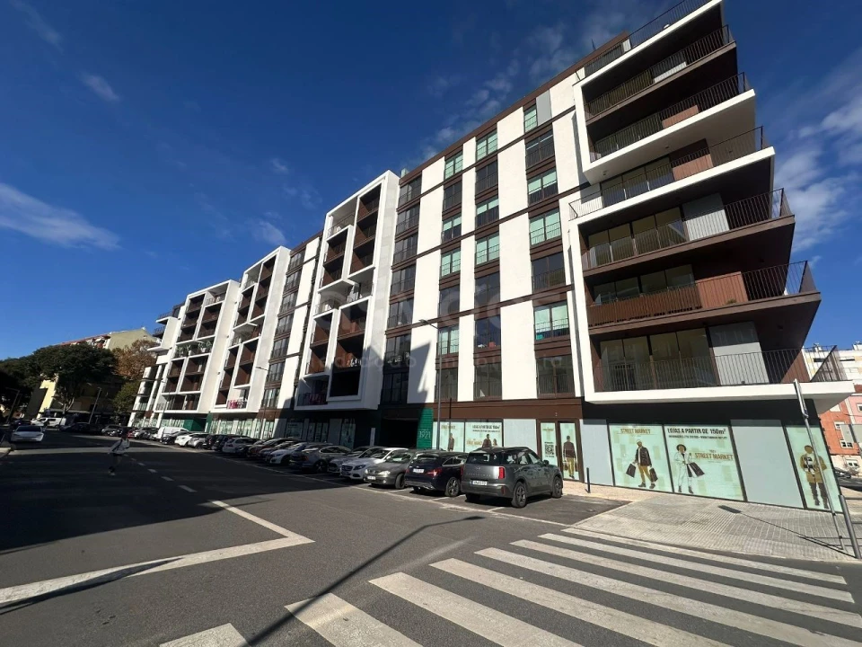 Apartamento T2 para Venda em Benfica Foto 2