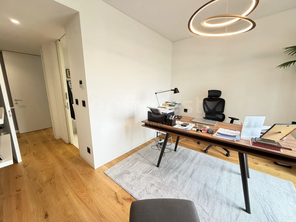 Apartamento T2 para Venda em Benfica Foto 36