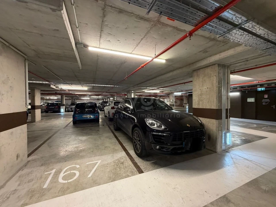 Apartamento T2 para Venda em Benfica Foto 47