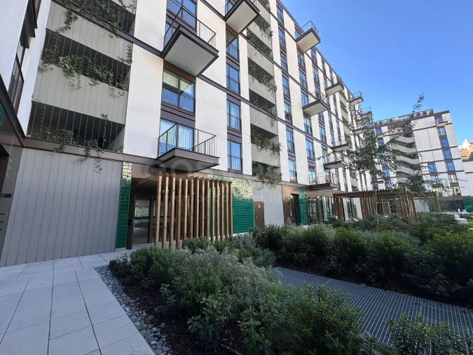 Apartamento T2 para Venda em Benfica Foto 3