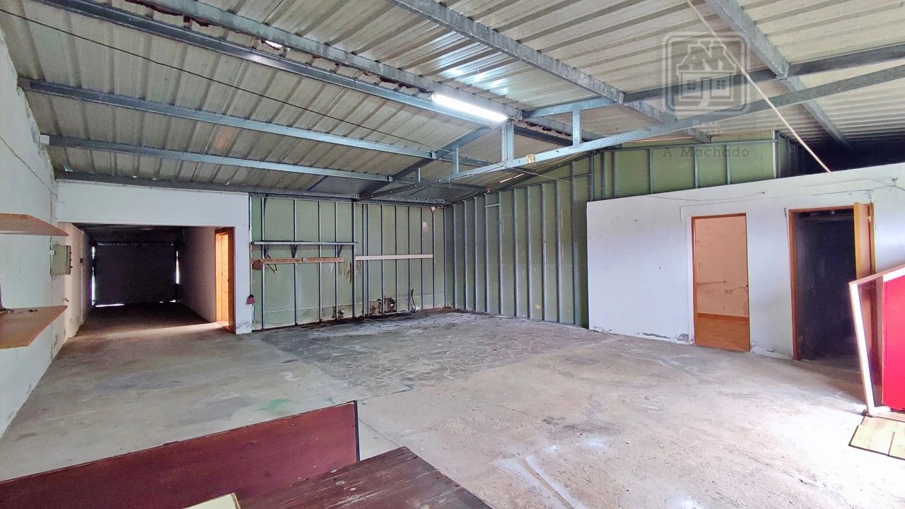 Moradia T3 para Venda em Pico da Pedra Foto 55