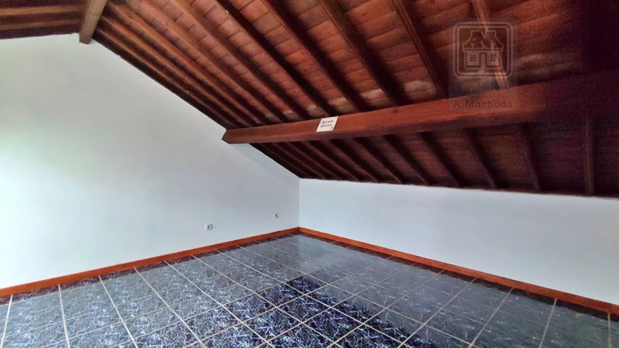 Moradia T3 para Venda em Pico da Pedra Foto 45