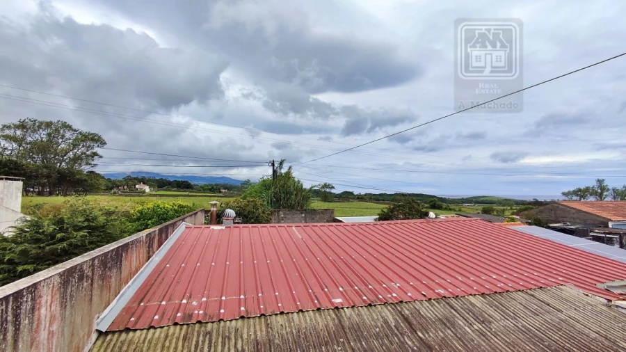 Moradia T3 para Venda em Pico da Pedra Foto 38