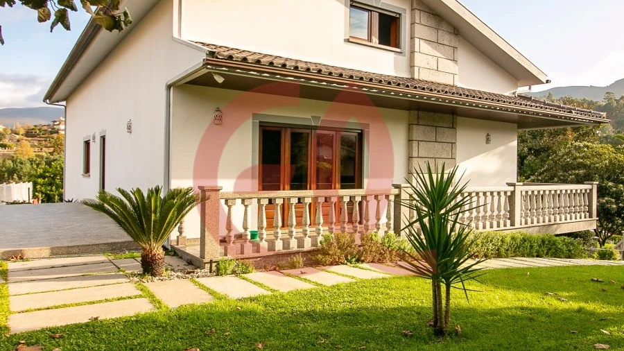 Moradia T5 para Venda em Barroças e Taias
