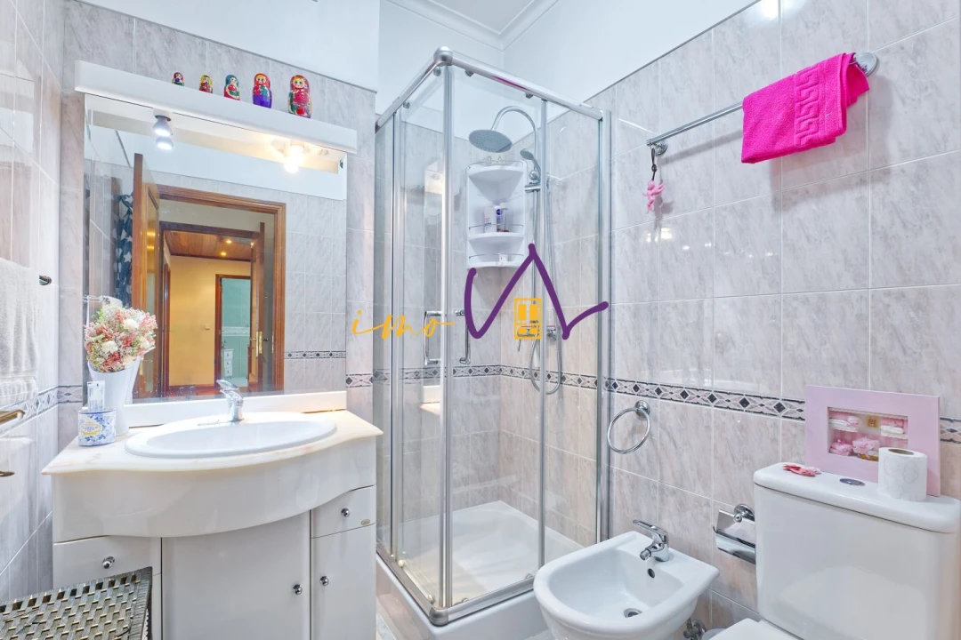 Apartamento T3 para Venda em Póvoa de Santa Iria e Forte da Casa Foto 17