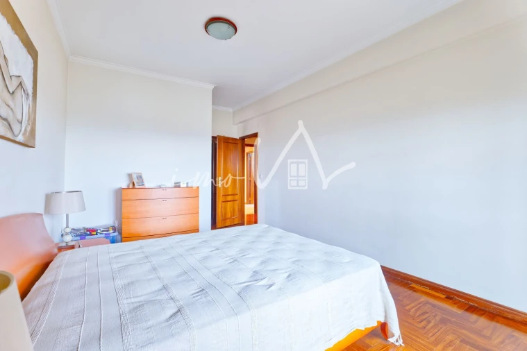 Apartamento T3 para Venda em Póvoa de Santa Iria e Forte da Casa Foto 18