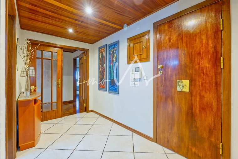 Apartamento T3 para Venda em Póvoa de Santa Iria e Forte da Casa Foto 15