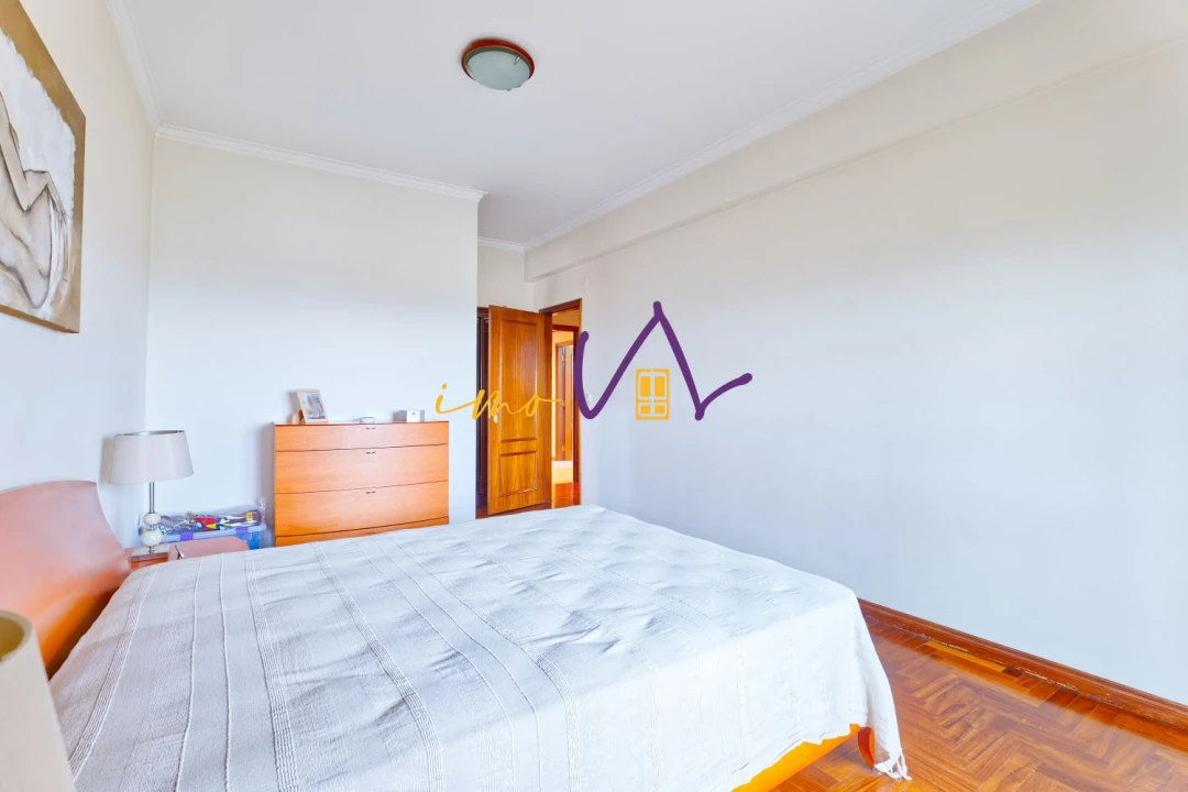 Apartamento T3 para Venda em Póvoa de Santa Iria e Forte da Casa Foto 18