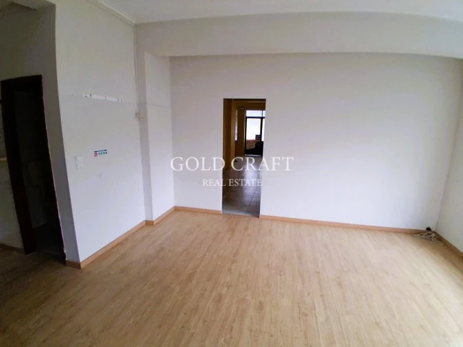 Loja para Arrendamento em Rio de Mouro Foto 4