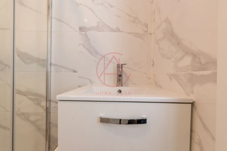 Apartamento T4 para Venda em Almada, Cova da Piedade, Pragal e Cacilhas Foto 13