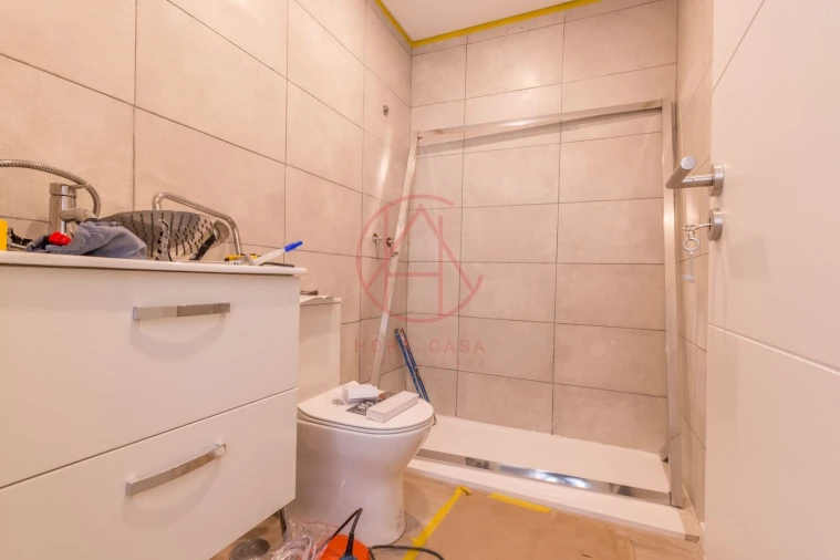 Apartamento T4 para Venda em Almada, Cova da Piedade, Pragal e Cacilhas Foto 29