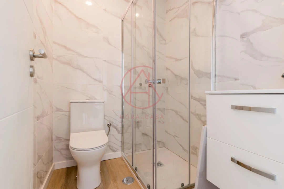 Apartamento T4 para Venda em Almada, Cova da Piedade, Pragal e Cacilhas Foto 11