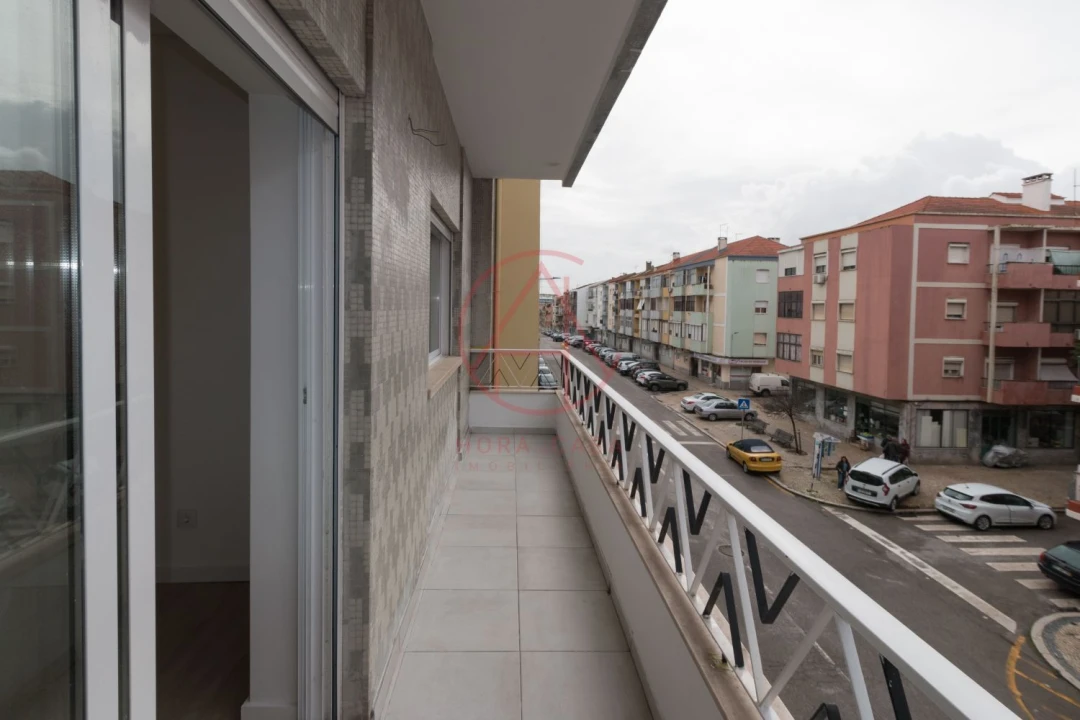 Apartamento T4 para Venda em Almada, Cova da Piedade, Pragal e Cacilhas Foto 18