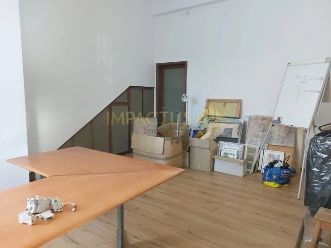 Loja para Arrendamento em Aveleda Foto 10