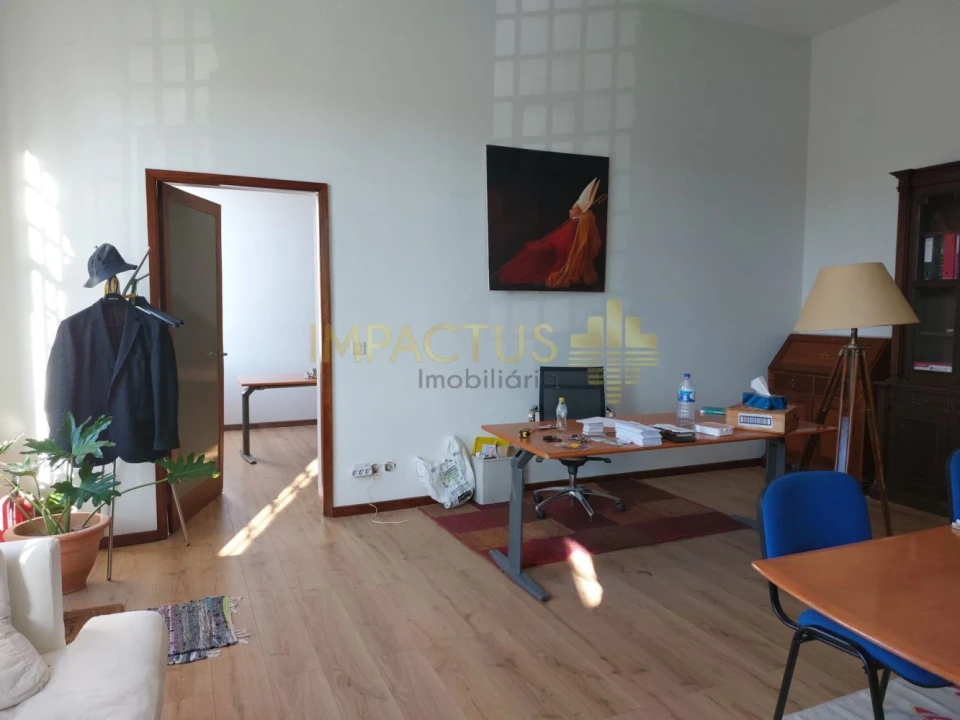 Loja para Arrendamento em Aveleda Foto 4