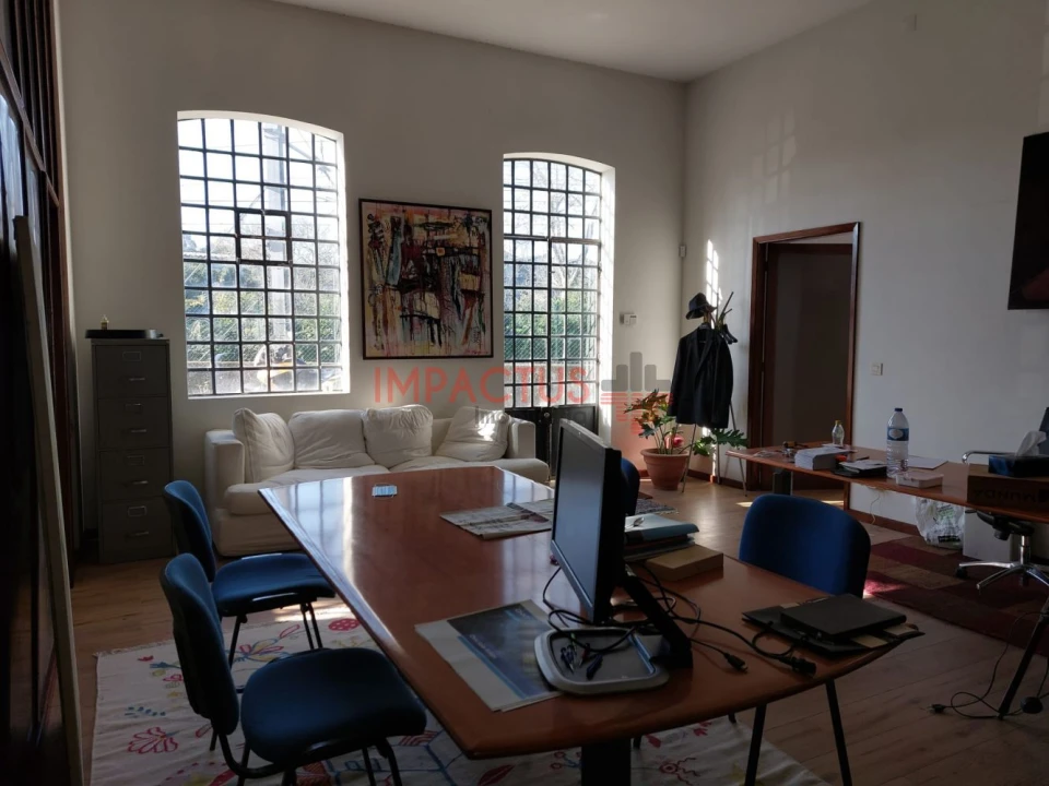 Loja para Arrendamento em Aveleda Foto 2