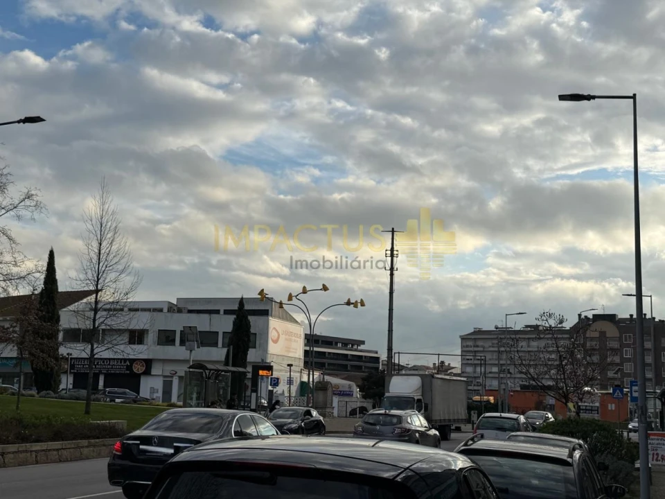 Loja para Arrendamento em Bougado (São Martinho e Santiago) Foto 3
