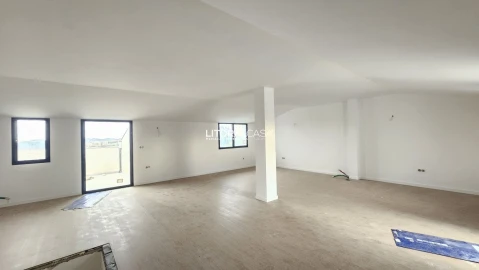 Apartamento T2 para Venda em Esgueira