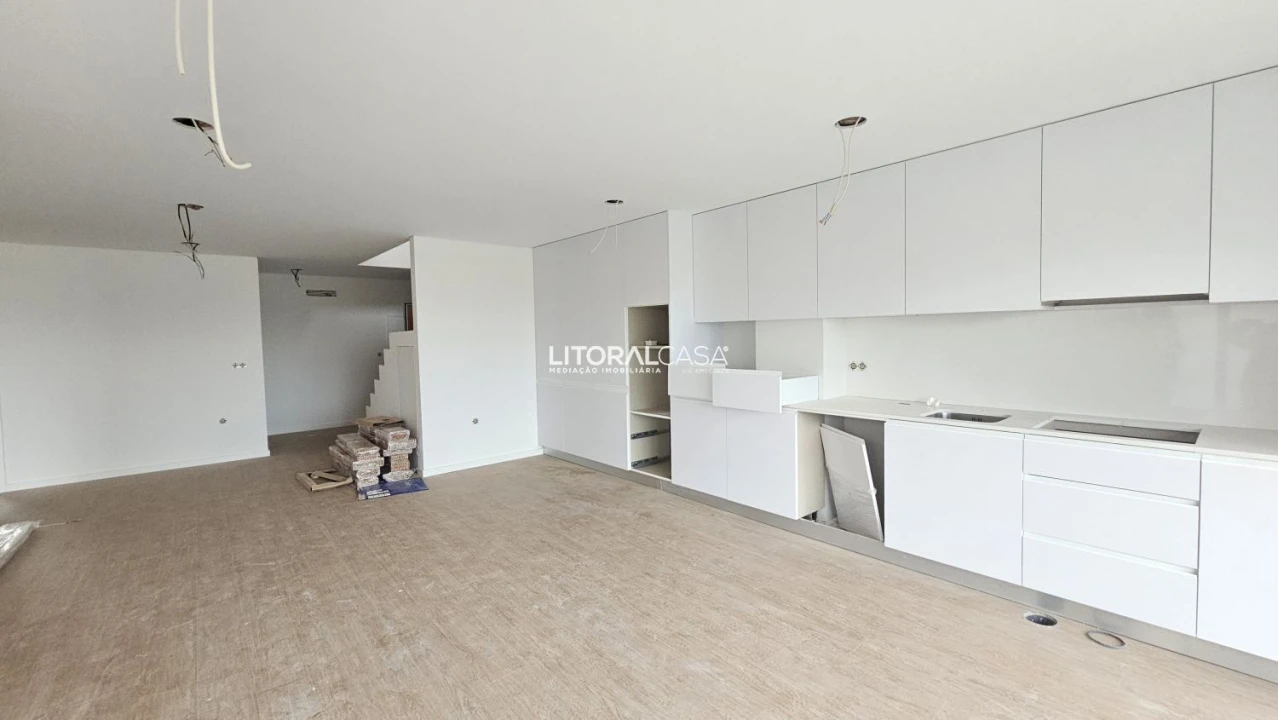 Apartamento T2 para Venda em Esgueira Foto 4