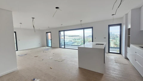 Apartamento T2 para Venda em Esgueira