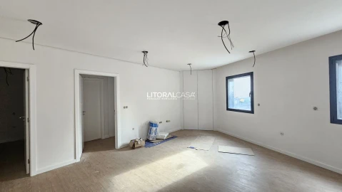 Apartamento T1 para Venda em Esgueira