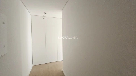 Apartamento T1 para Venda em Esgueira
