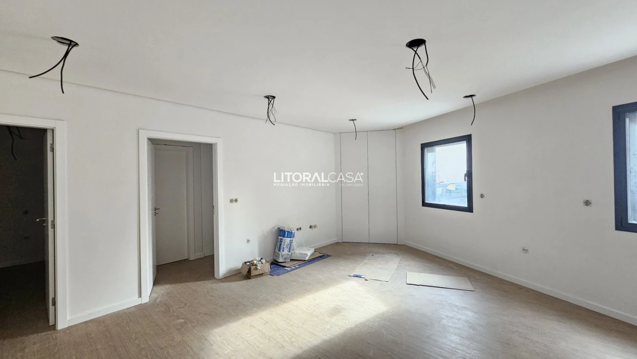 Apartamento T1 para Venda em Esgueira Foto 2