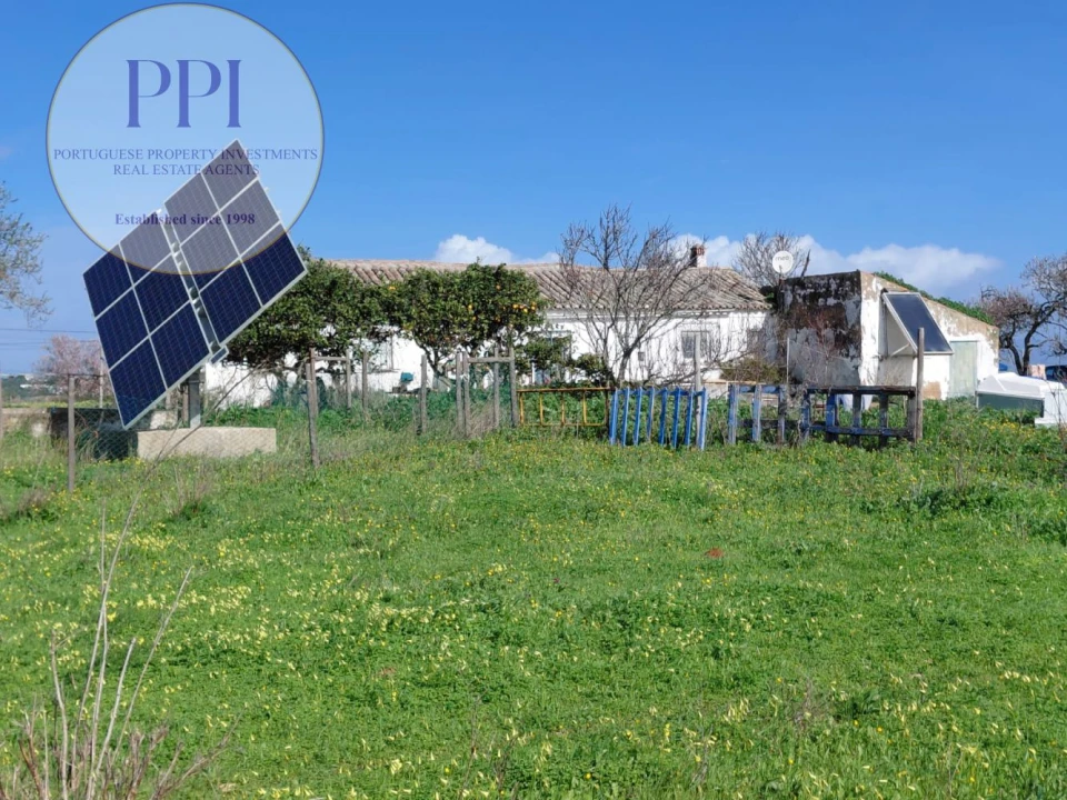 Moradia T2 para Venda em Lagos (São Sebastião e Santa Maria) Foto 1