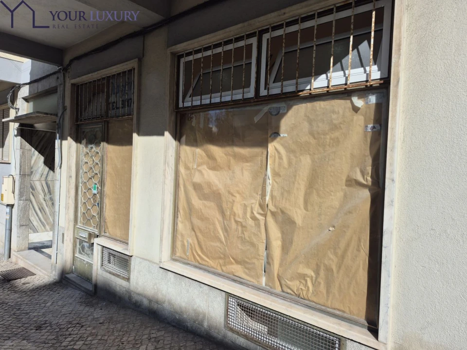 Loja para Venda em Póvoa de Santo Adrião e Olival Basto Foto 14