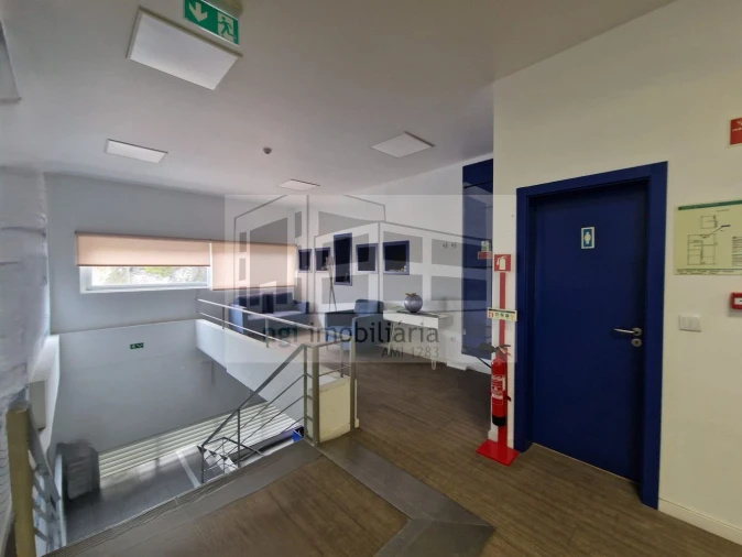 Loja para Venda em Odivelas Foto 18