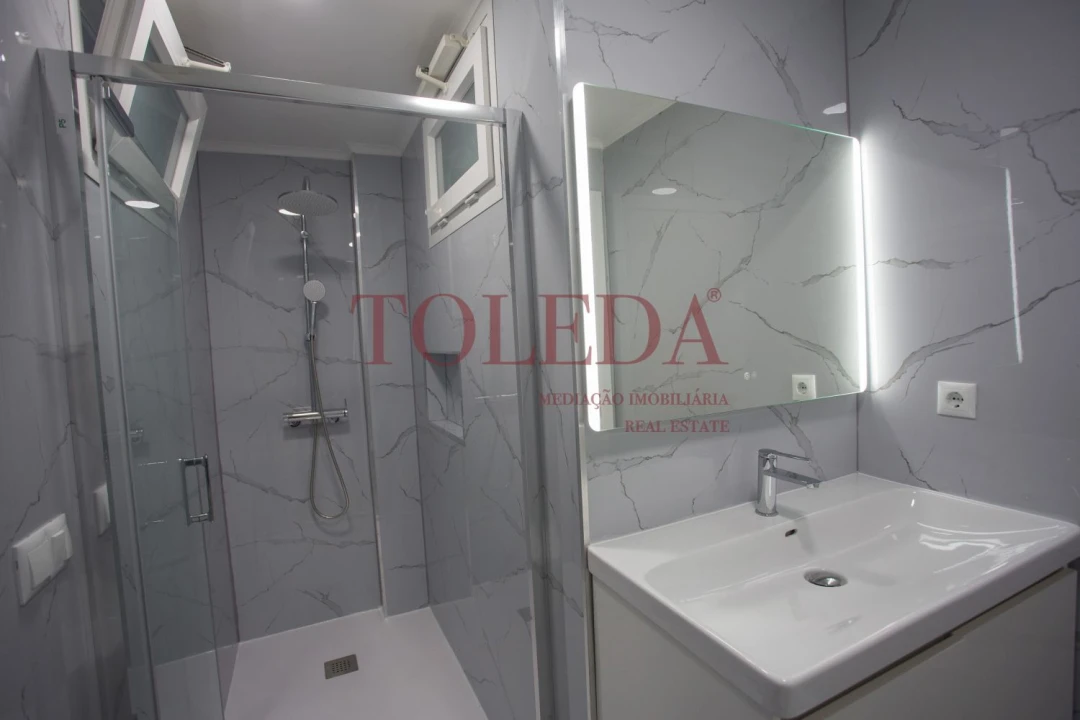 Apartamento T2 para Venda em Oeiras e São Julião da Barra, Paço de Arcos e Caxias Foto 12