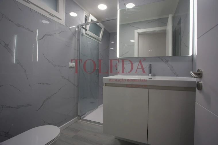 Apartamento T2 para Venda em Oeiras e São Julião da Barra, Paço de Arcos e Caxias Foto 11