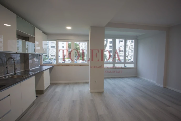 Apartamento T2 para Venda em Oeiras e São Julião da Barra, Paço de Arcos e Caxias Foto 6