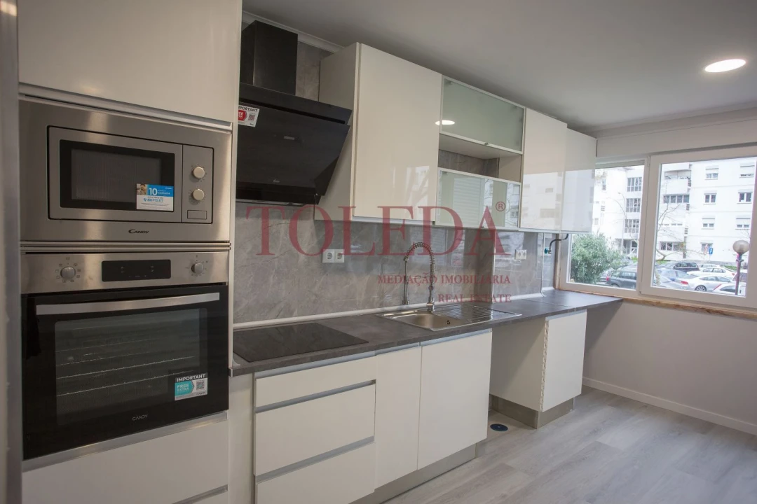 Apartamento T2 para Venda em Oeiras e São Julião da Barra, Paço de Arcos e Caxias Foto 5