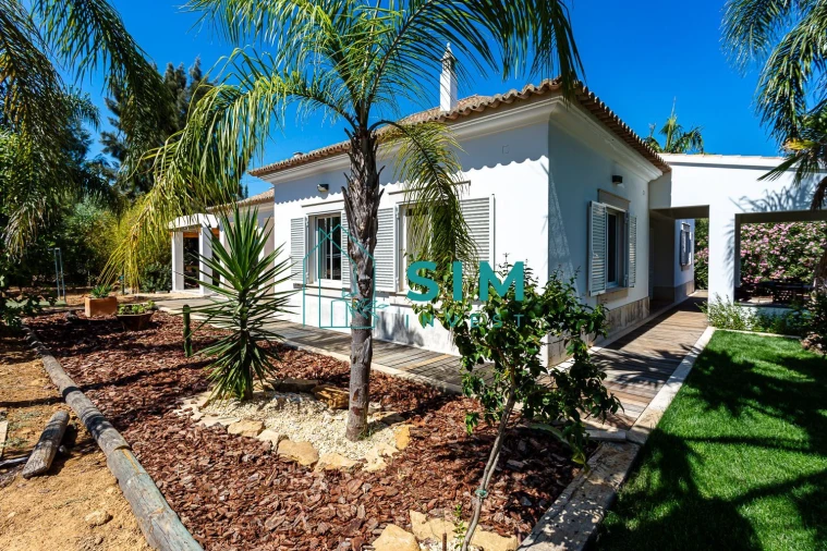 Moradia T5 para Venda em Luz de Tavira e Santo Estêvão Foto 13