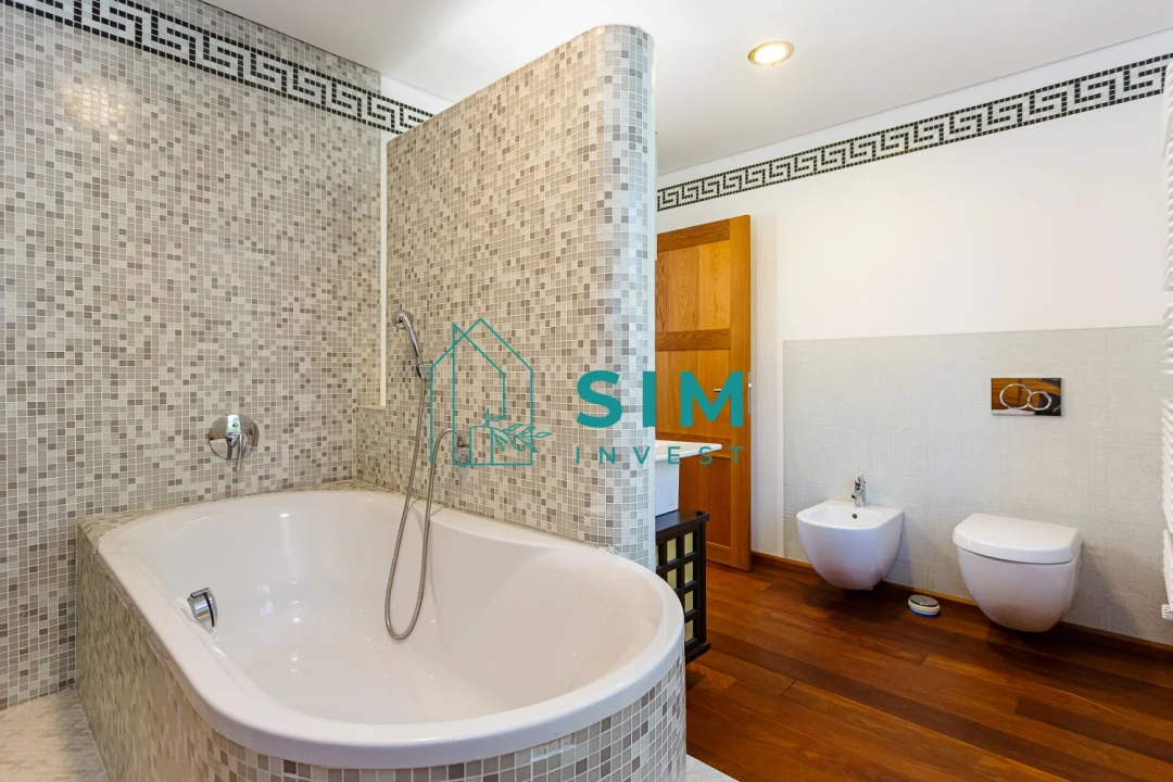 Moradia T5 para Venda em Luz de Tavira e Santo Estêvão Foto 33