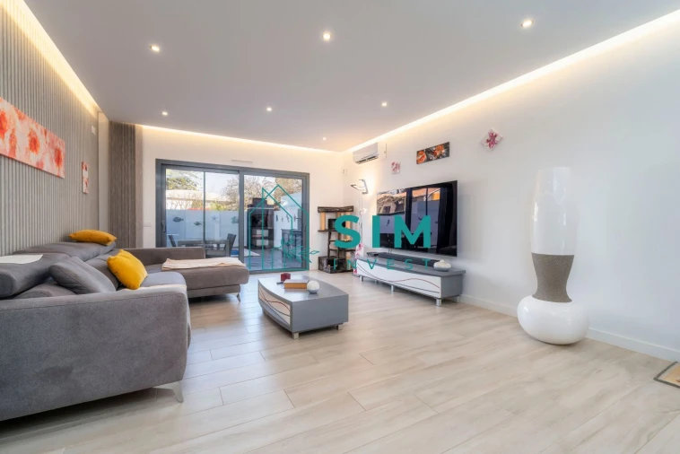 Moradia T4 para Venda em Tavira (Santa Maria e Santiago) Foto 6