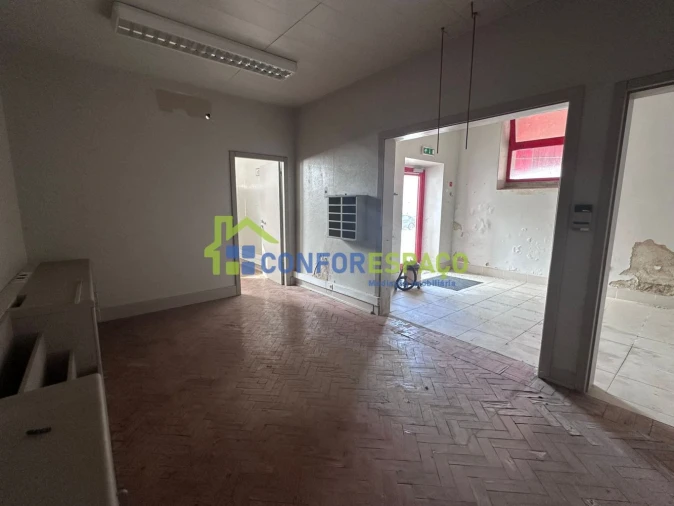 Moradia T3 para Venda em Escalos de Cima e Lousa Foto 1