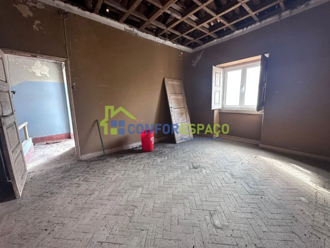 Moradia T3 para Venda em Escalos de Cima e Lousa Foto 6