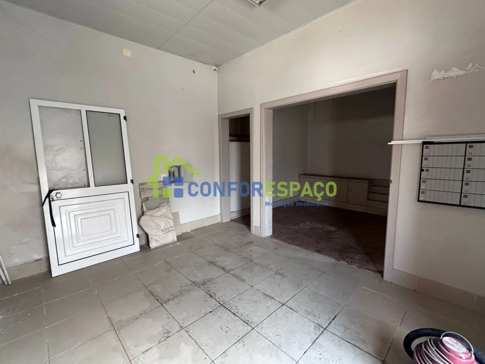 Moradia T3 para Venda em Escalos de Cima e Lousa Foto 2