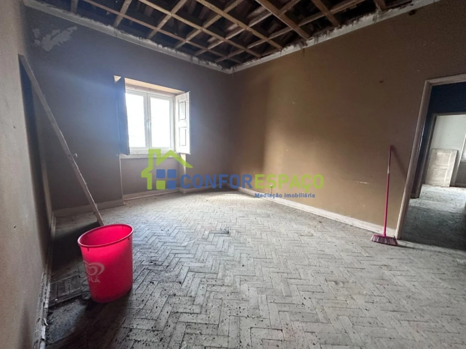 Moradia T3 para Venda em Escalos de Cima e Lousa Foto 11