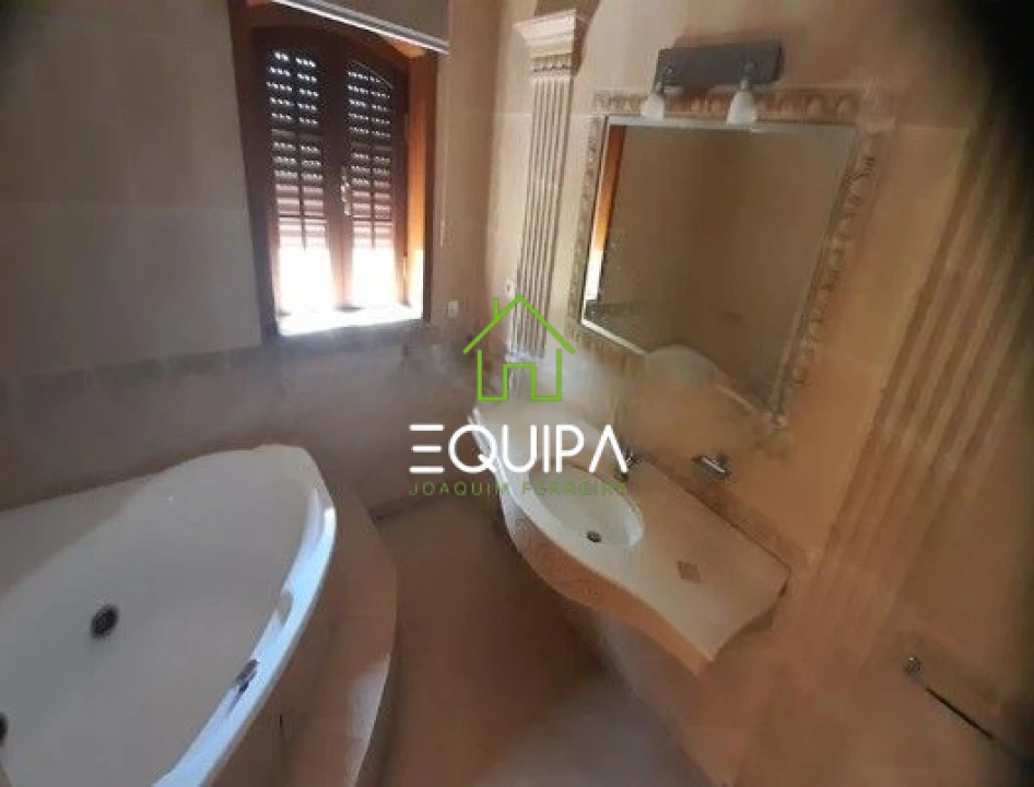 Moradia T9 para Venda em Meinedo Foto 11