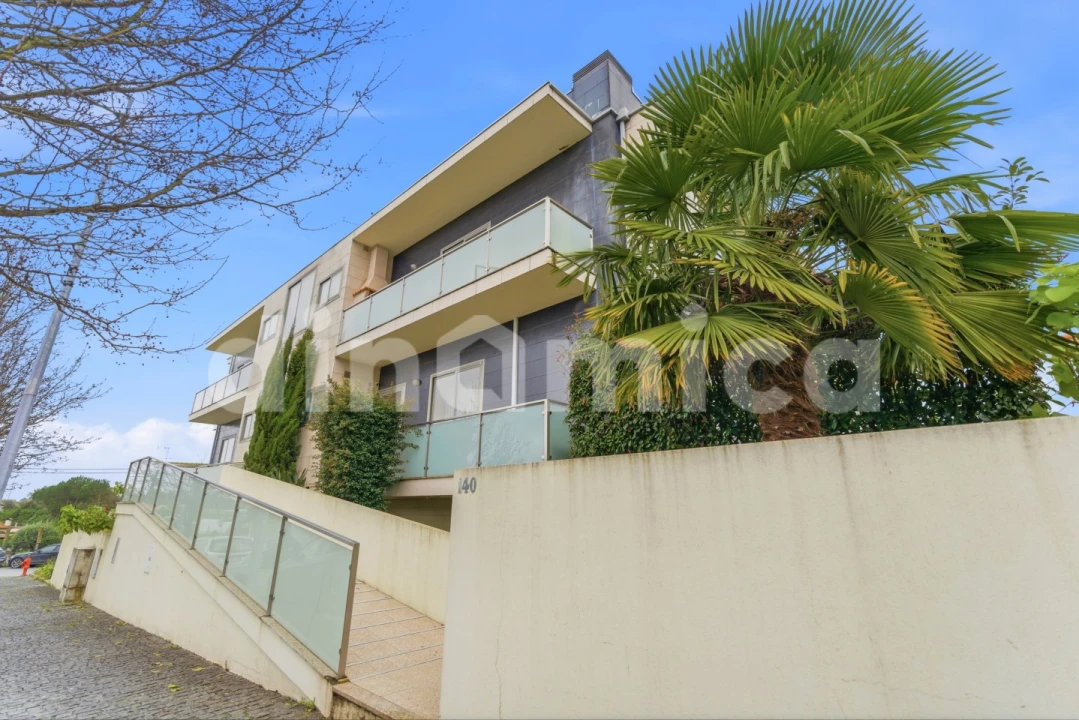 Apartamento T3 para Venda em Seide Foto 1