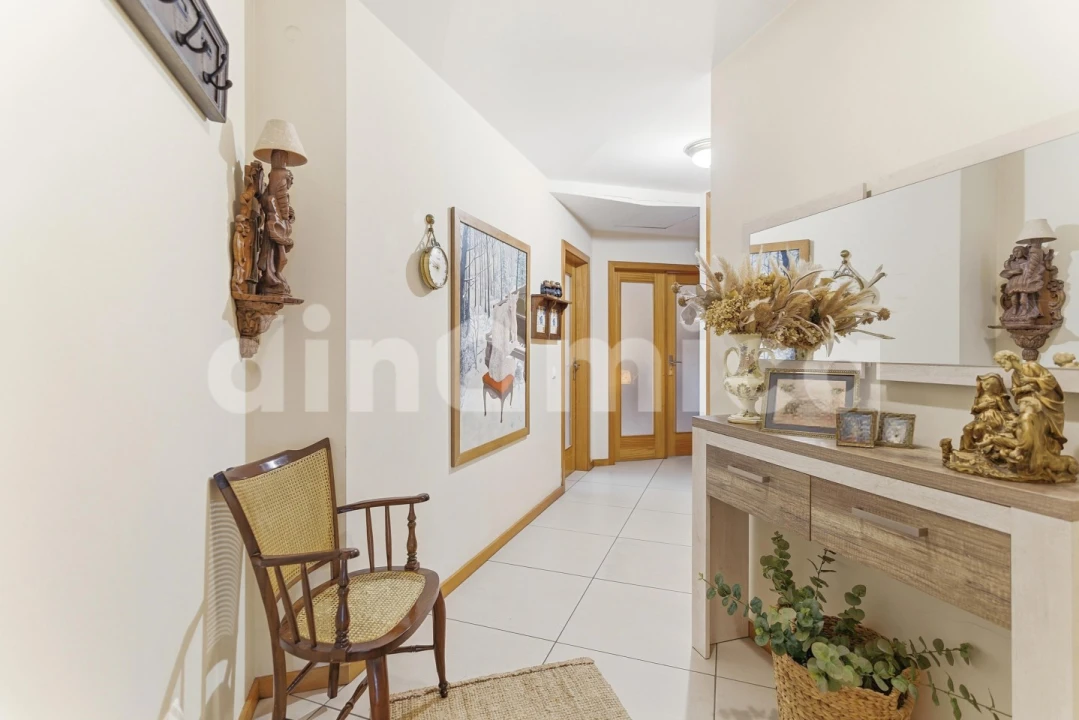 Apartamento T3 para Venda em Seide Foto 2